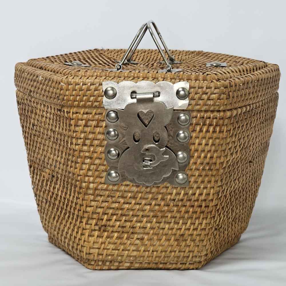 Vintage Chinese Natural Rattan Woven Wedding Tea Ceremony Basket Box, EUC